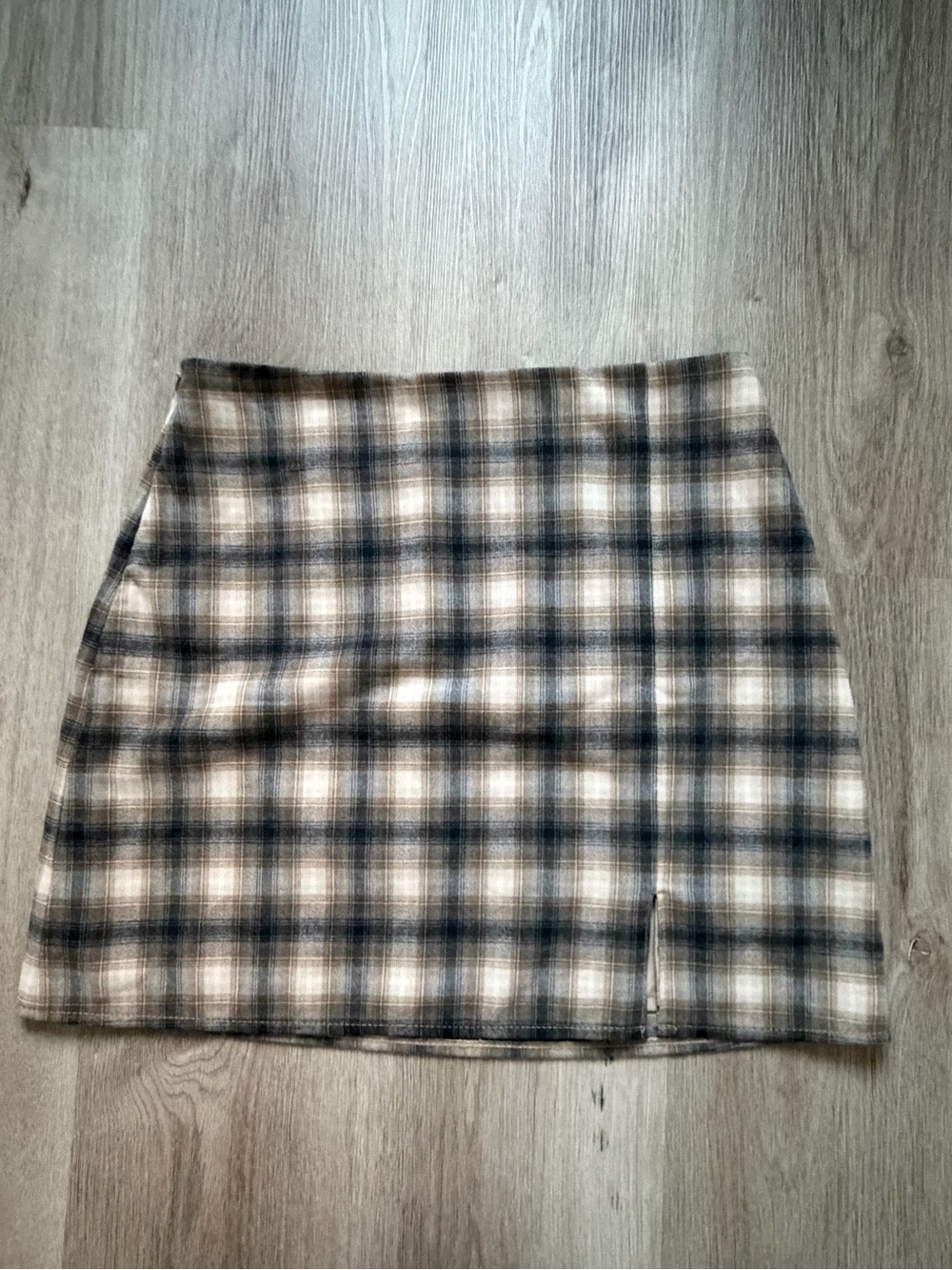 Old Navy Plaid Mini Skirt in Black, Cream, and Tan